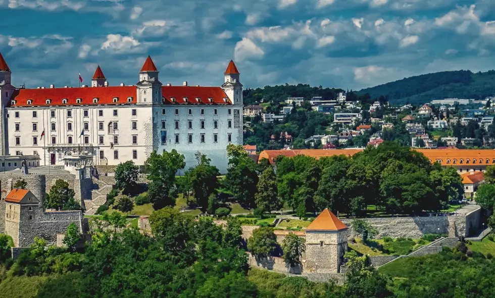 Nákup Slovenskej Diaľničnej Zámky - Cestovanie po Alpách a Kultúrnych Mestačných Cestách